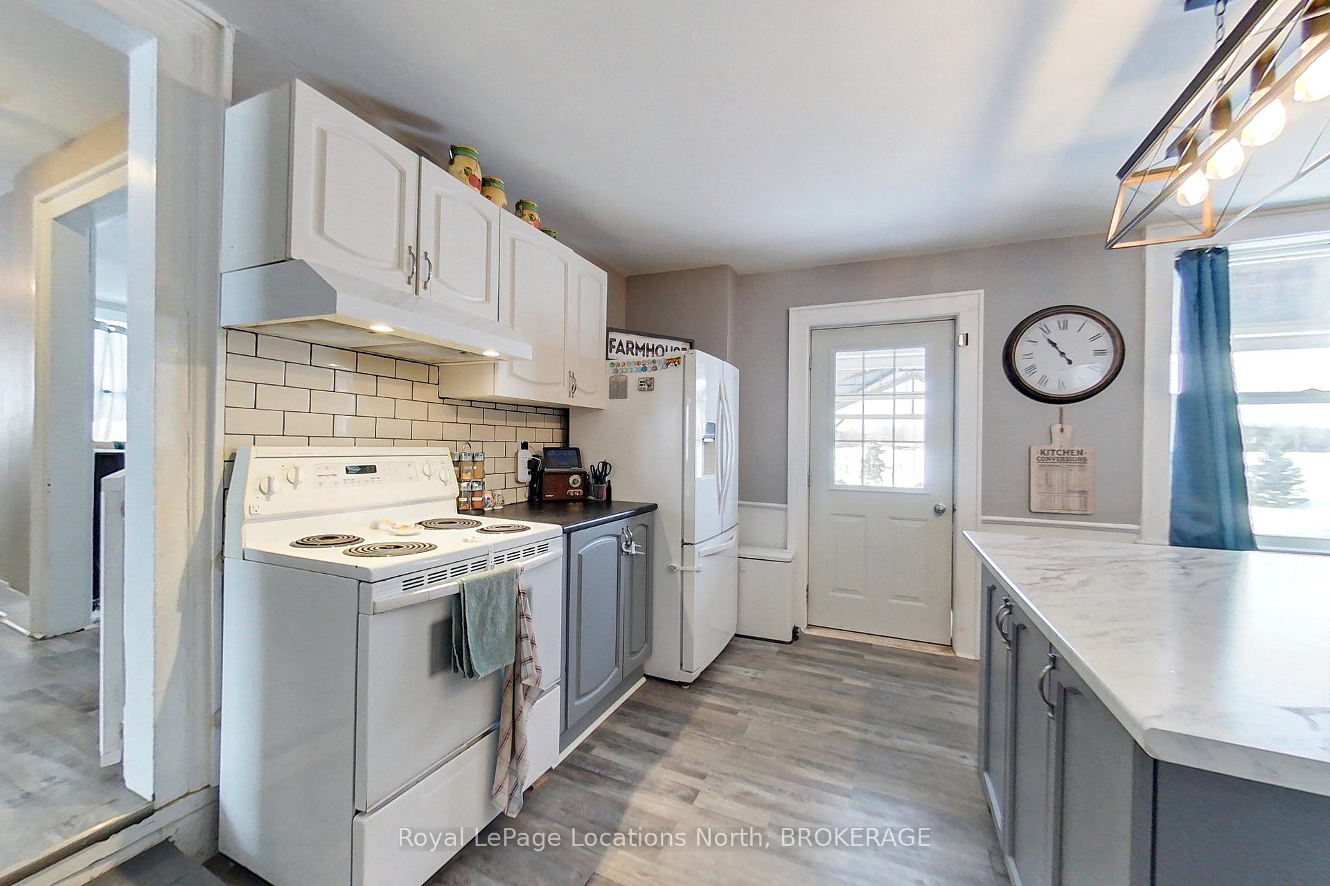 Photo 13 of 6176 21 22 NOTTAWASAGA Sdrd, Clearview, Rural Clearview — HOMEH