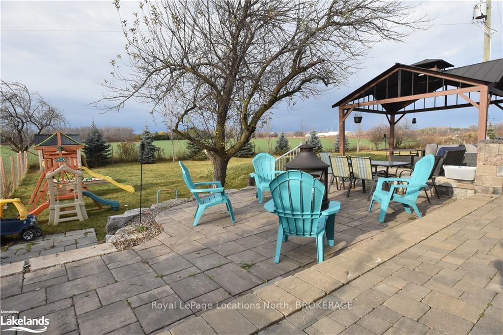 Photo 27 of 6176 21 22 NOTTAWASAGA Sdrd, Clearview, Rural Clearview — HOMEH