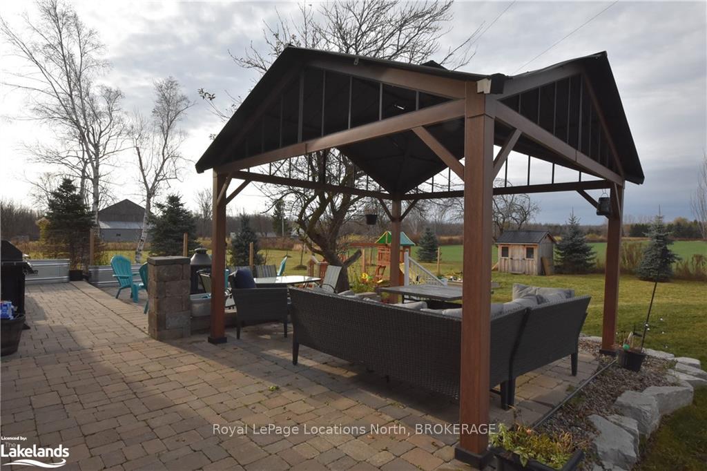Photo 28 of 6176 21 22 NOTTAWASAGA Sdrd, Clearview, Rural Clearview — HOMEH