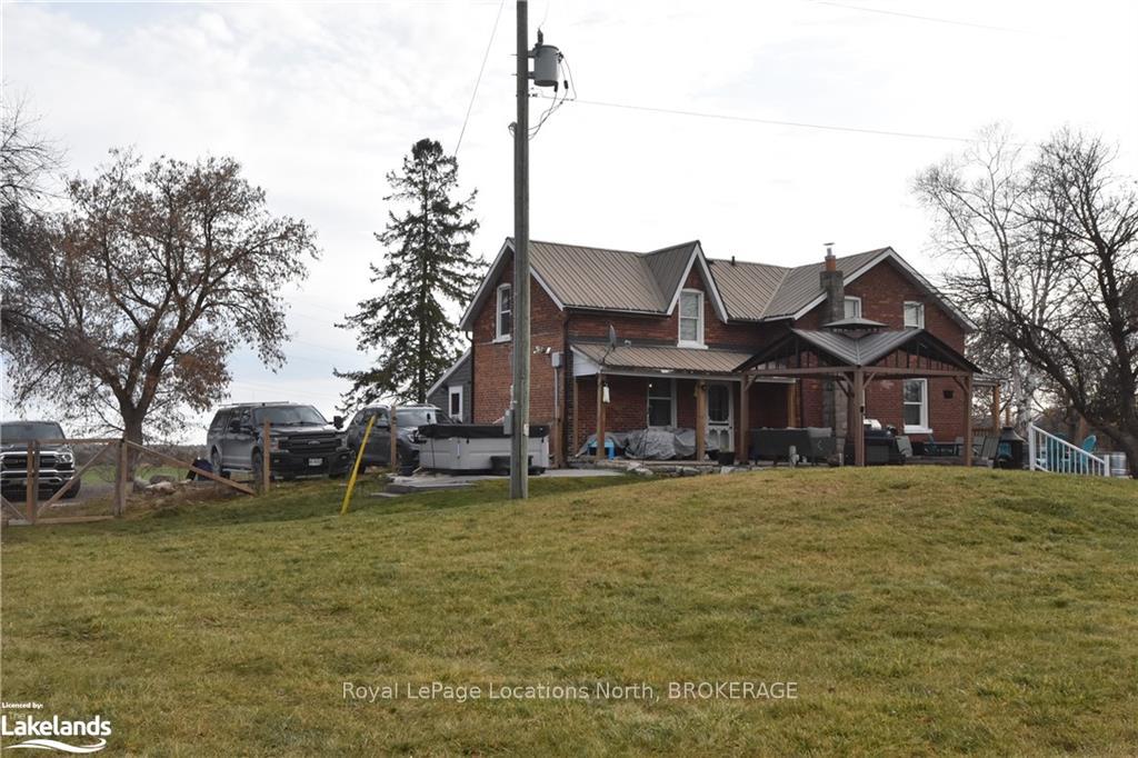 Photo 30 of 6176 21 22 NOTTAWASAGA Sdrd, Clearview, Rural Clearview — HOMEH