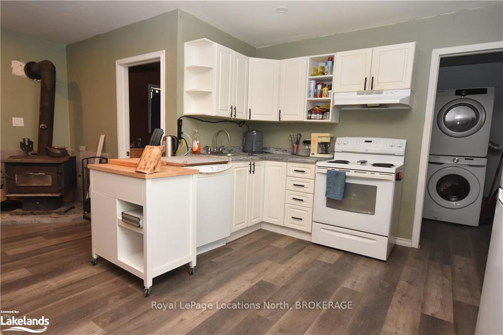Photo 34 of 6176 21 22 NOTTAWASAGA Sdrd, Clearview, Rural Clearview — HOMEH