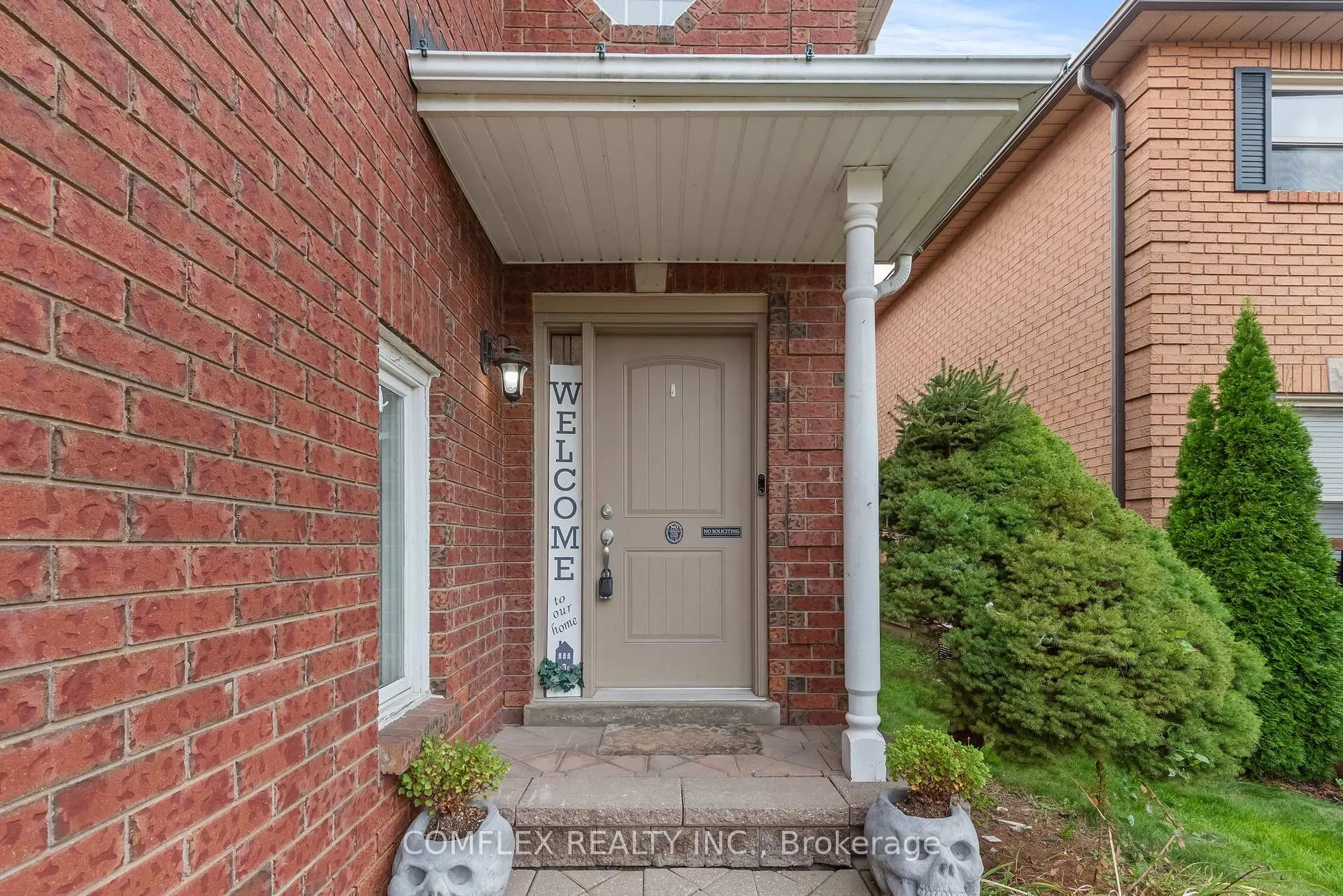 Photo 2 of 87 Old Colony Drive, Whitby, Pringle Creek — HOMEH
