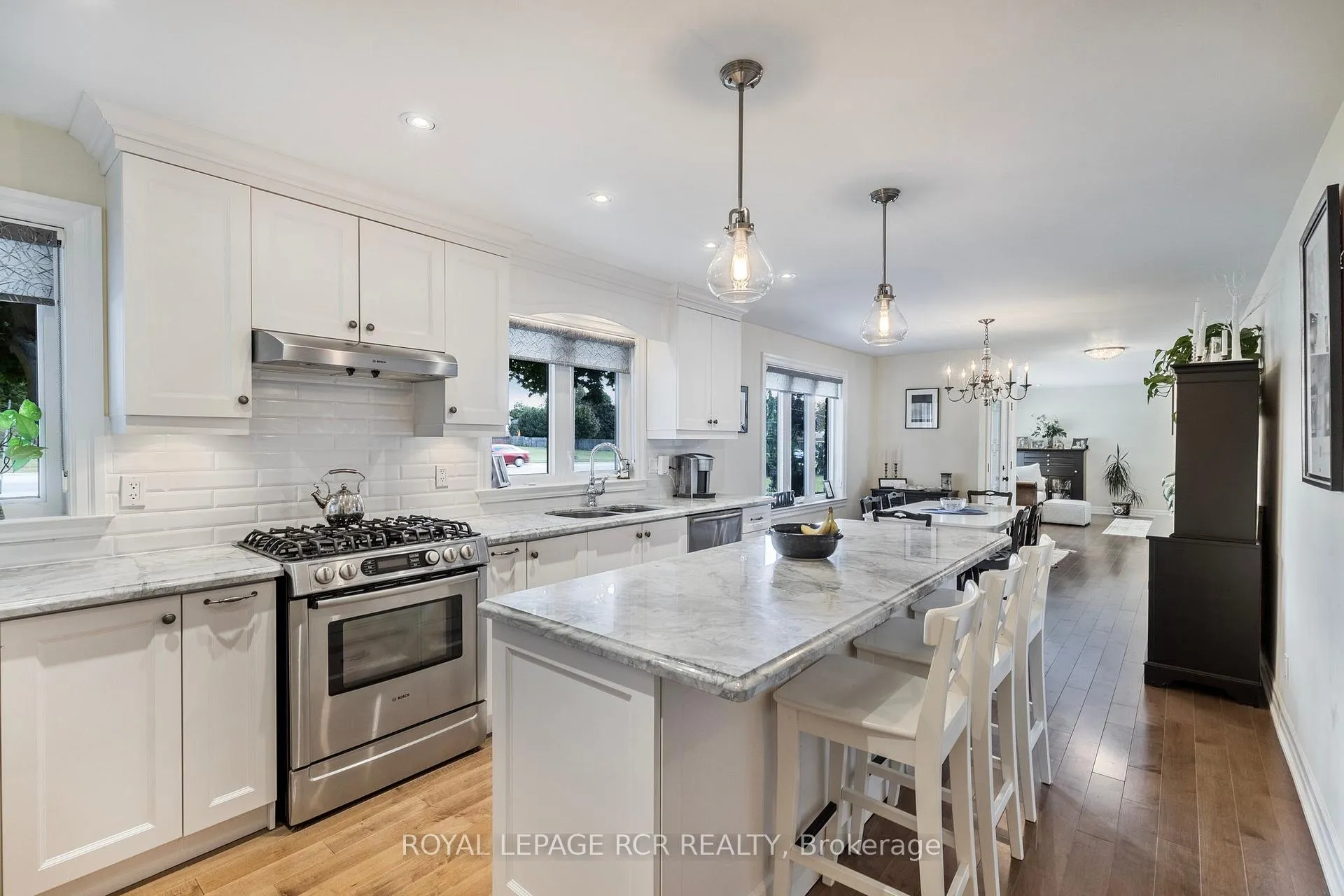 Photo 14 of 22 King Street S, Innisfil, Cookstown — HOMEH