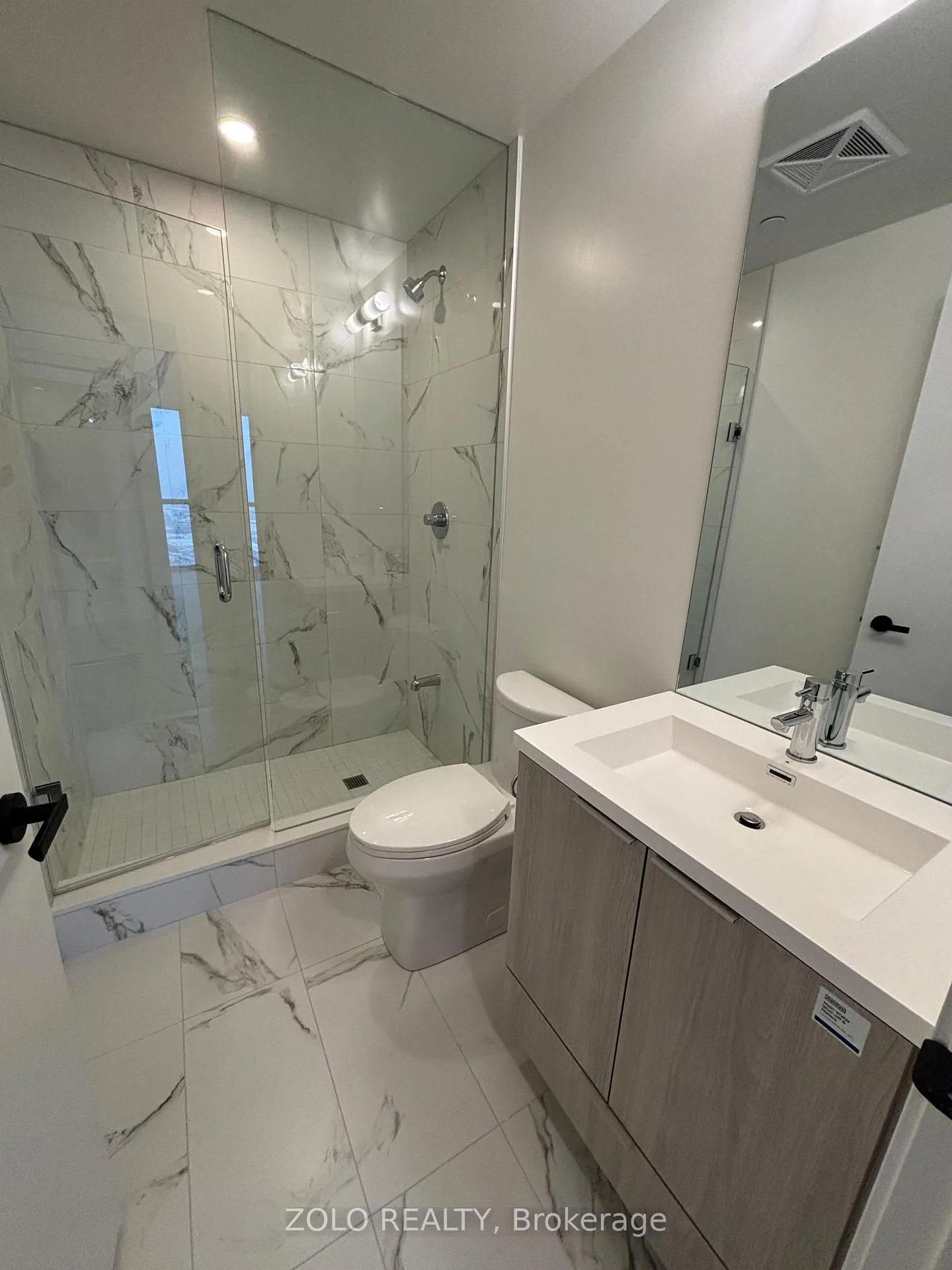 Photo 4 of Unit 5002, 8 Interchange Way E, Vaughan, Vaughan Corporate Centre — HOMEH