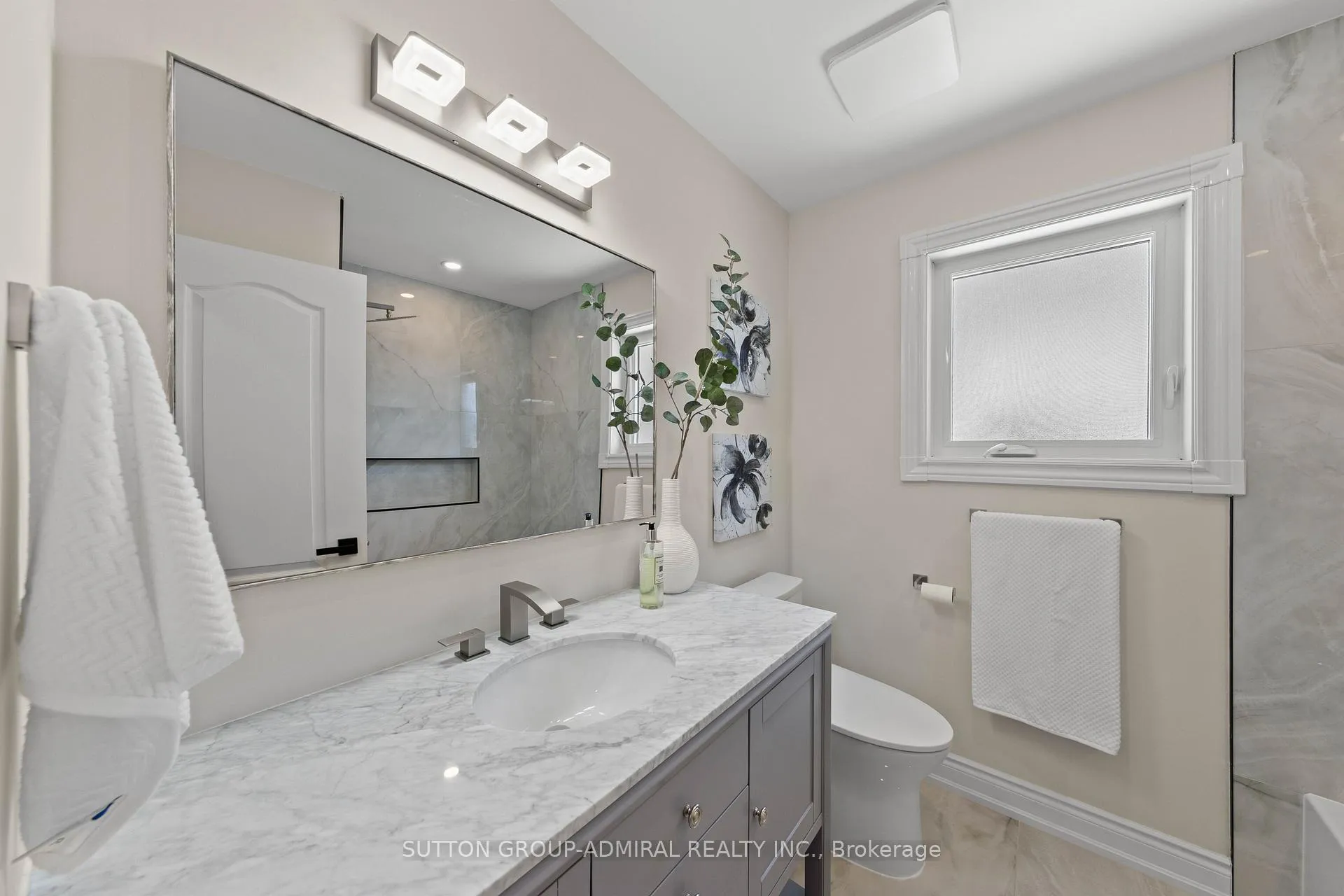 Photo 32 of 166 Bowerman Boulevard, New Tecumseth, Alliston — HOMEH