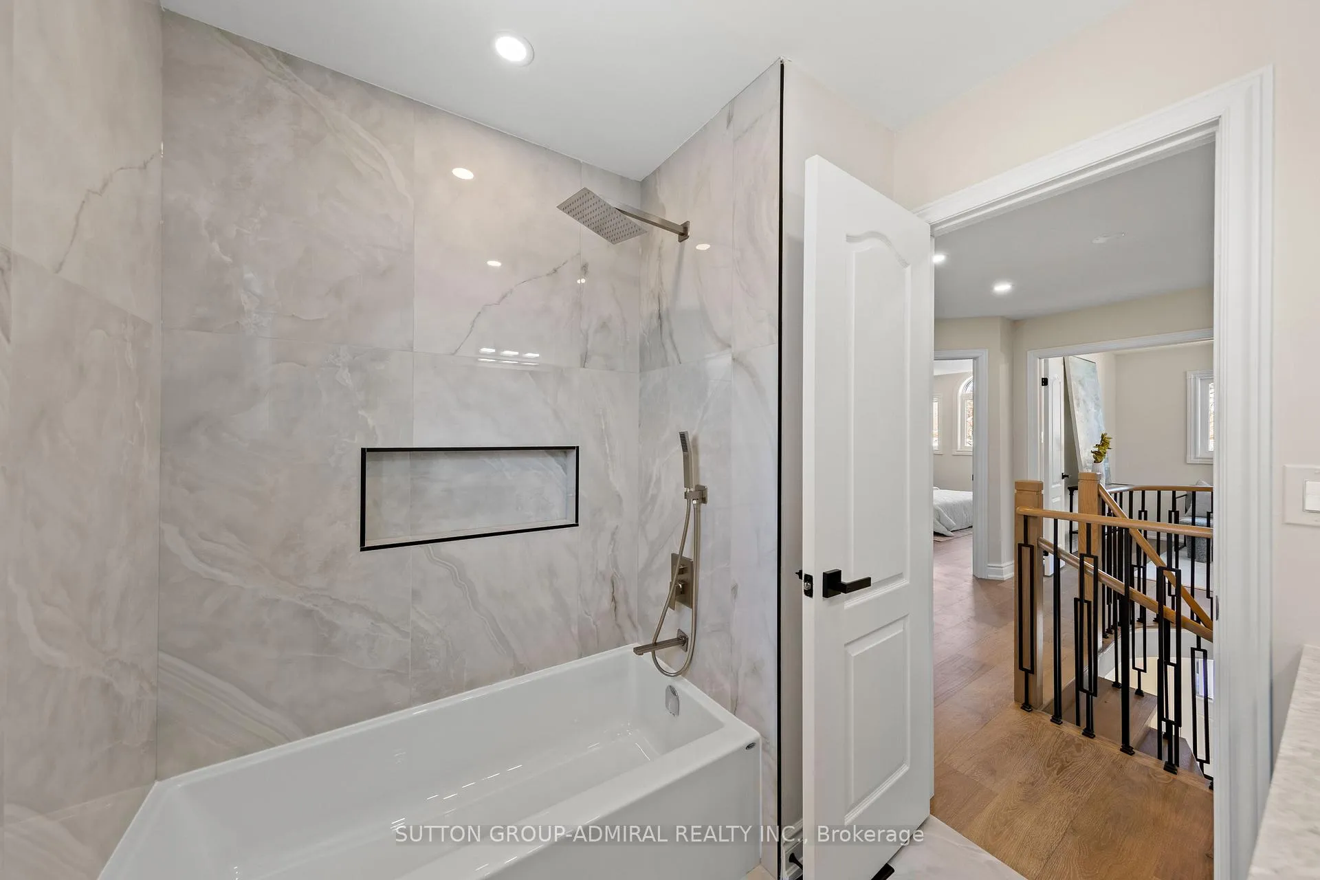 Photo 33 of 166 Bowerman Boulevard, New Tecumseth, Alliston — HOMEH