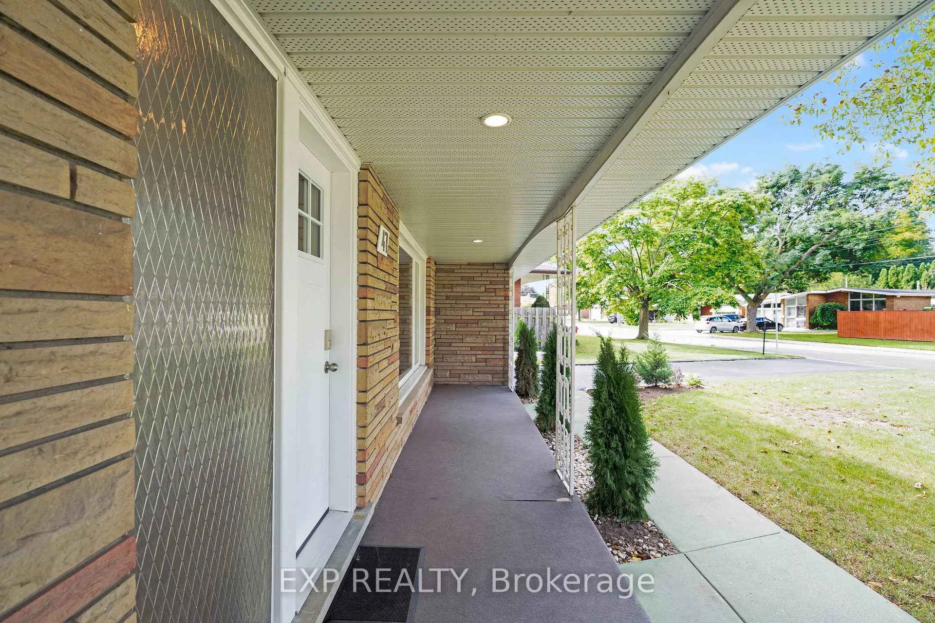 Photo 2 of 47 Sunrise Drive, Hamilton, Corman — HOMEH