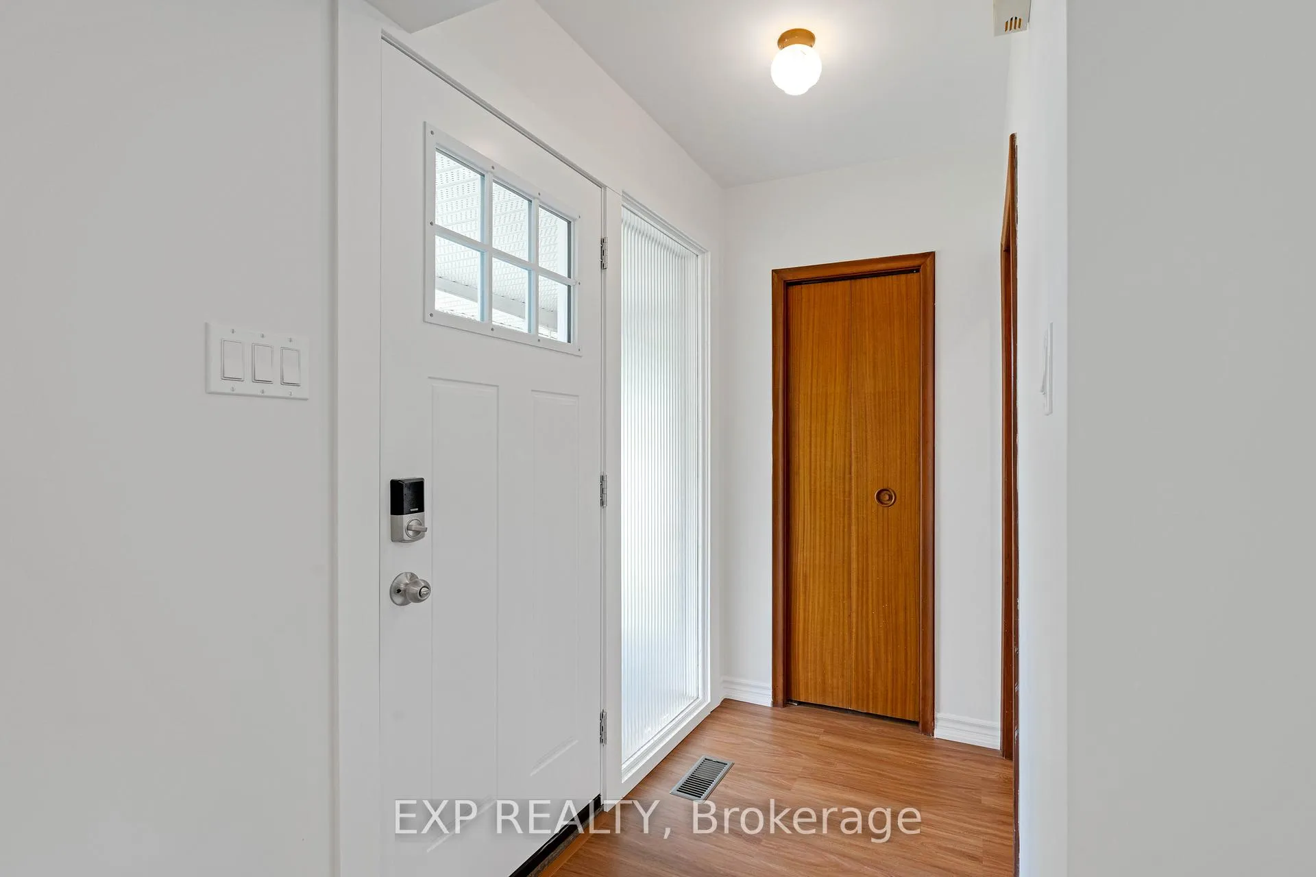 Photo 3 of 47 Sunrise Drive, Hamilton, Corman — HOMEH