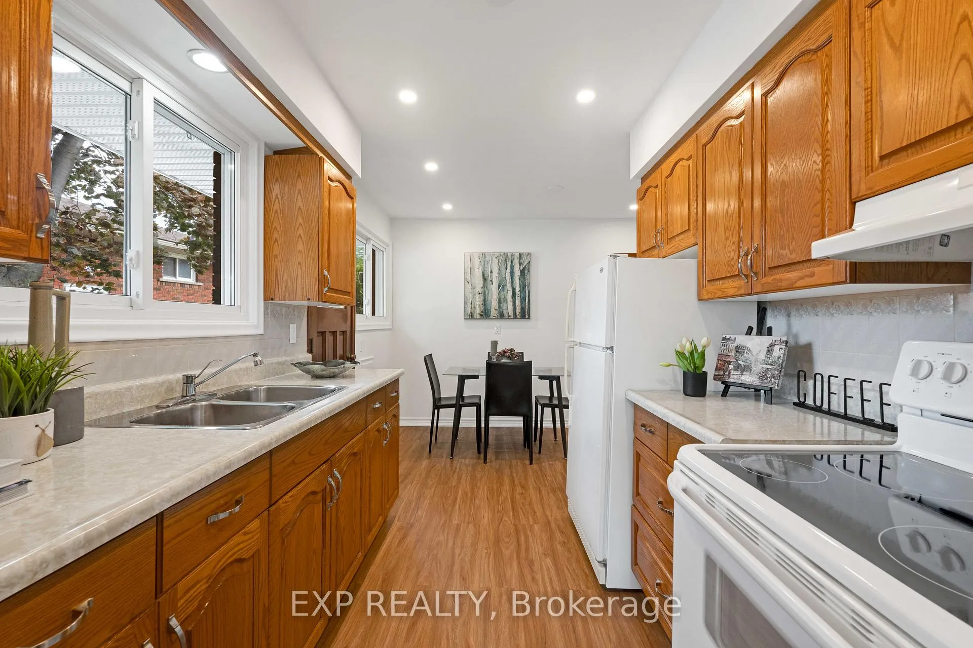 Photo 8 of 47 Sunrise Drive, Hamilton, Corman — HOMEH