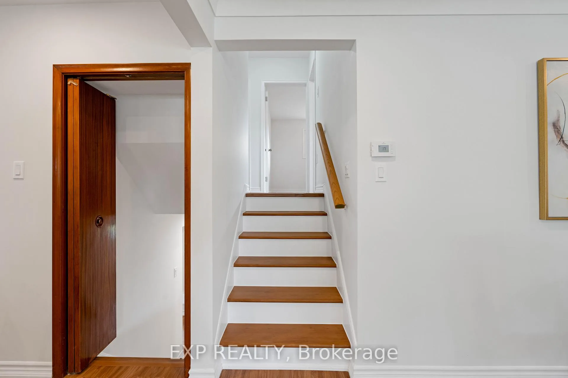 Photo 10 of 47 Sunrise Drive, Hamilton, Corman — HOMEH