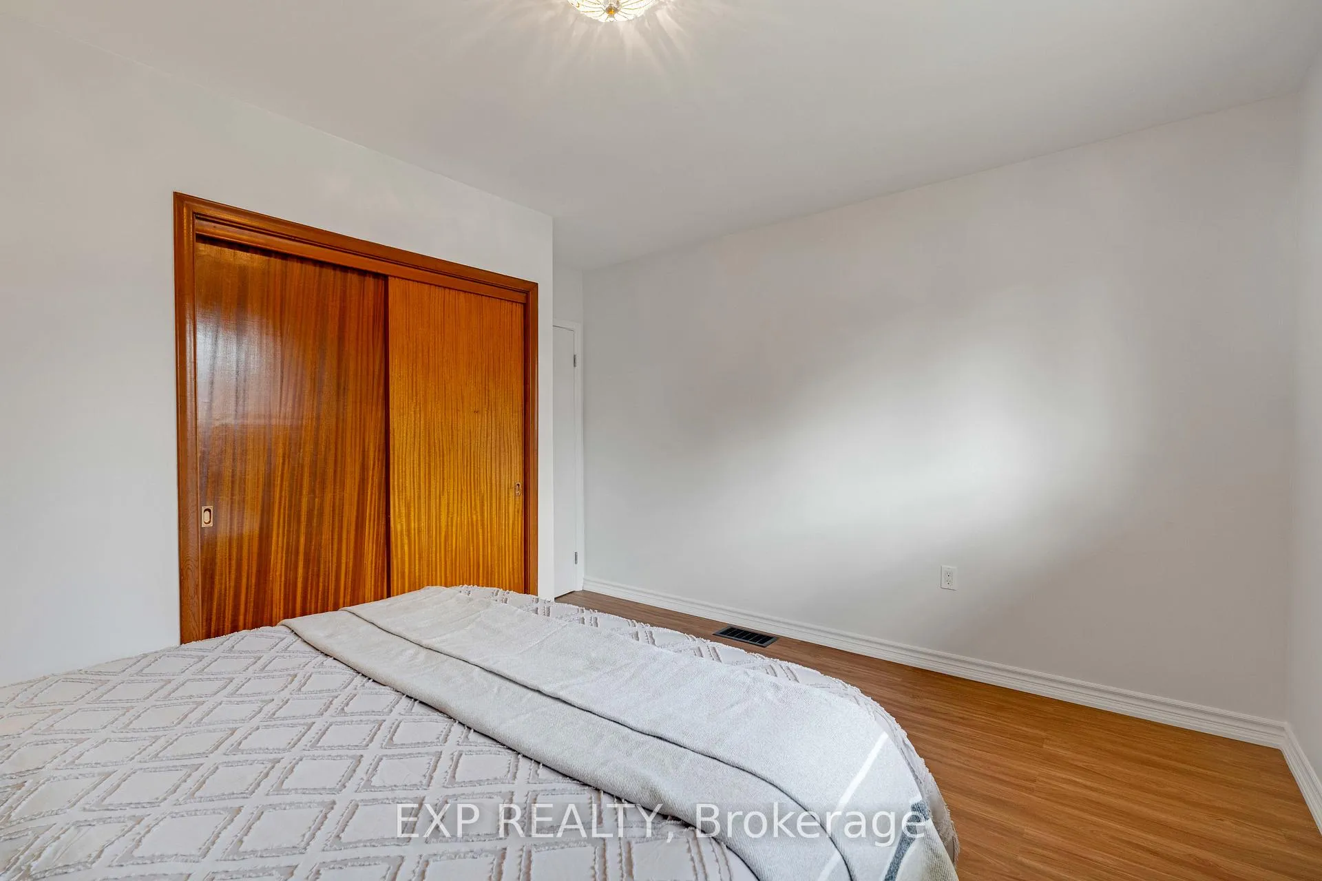 Photo 12 of 47 Sunrise Drive, Hamilton, Corman — HOMEH