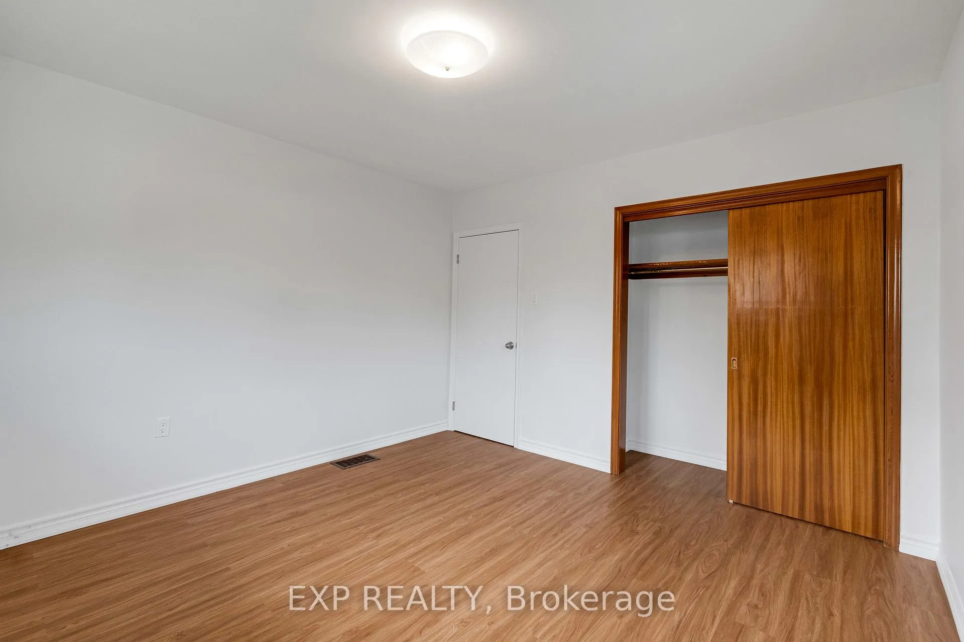 Photo 16 of 47 Sunrise Drive, Hamilton, Corman — HOMEH
