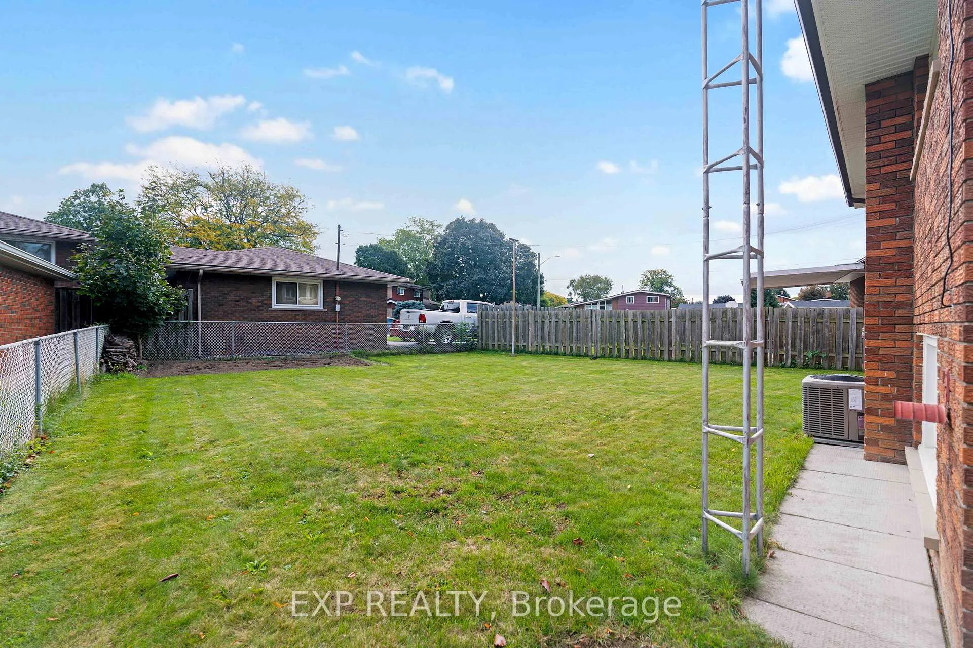 Photo 25 of 47 Sunrise Drive, Hamilton, Corman — HOMEH