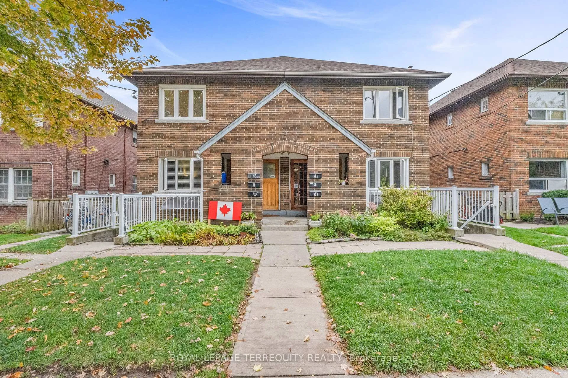 Photo 2 of 51 Claxton Boulevard, Toronto, Humewood-Cedarvale — HOMEH