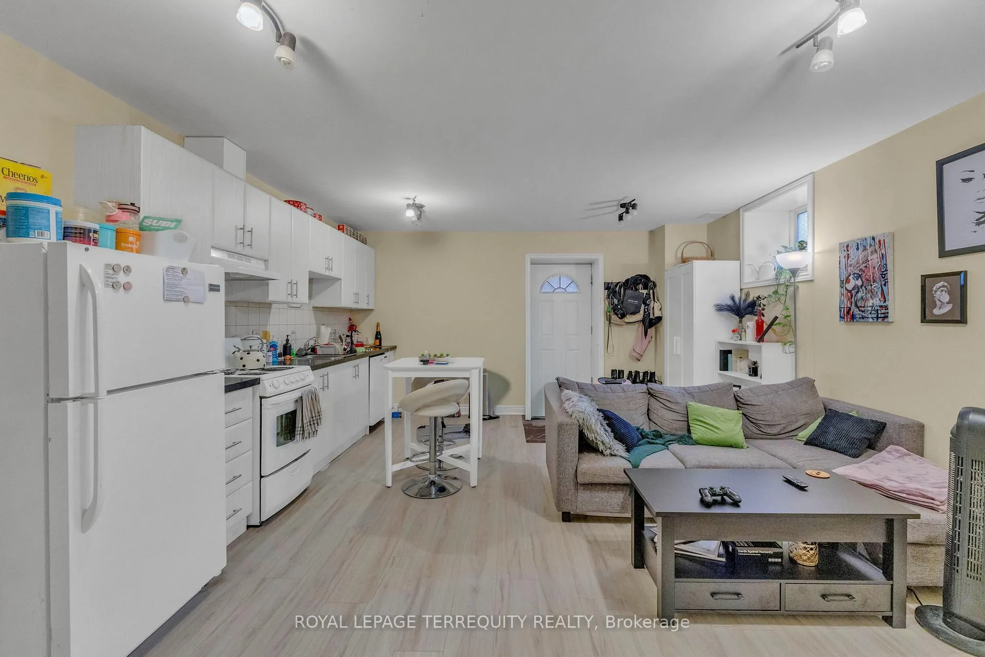 Photo 26 of 51 Claxton Boulevard, Toronto, Humewood-Cedarvale — HOMEH