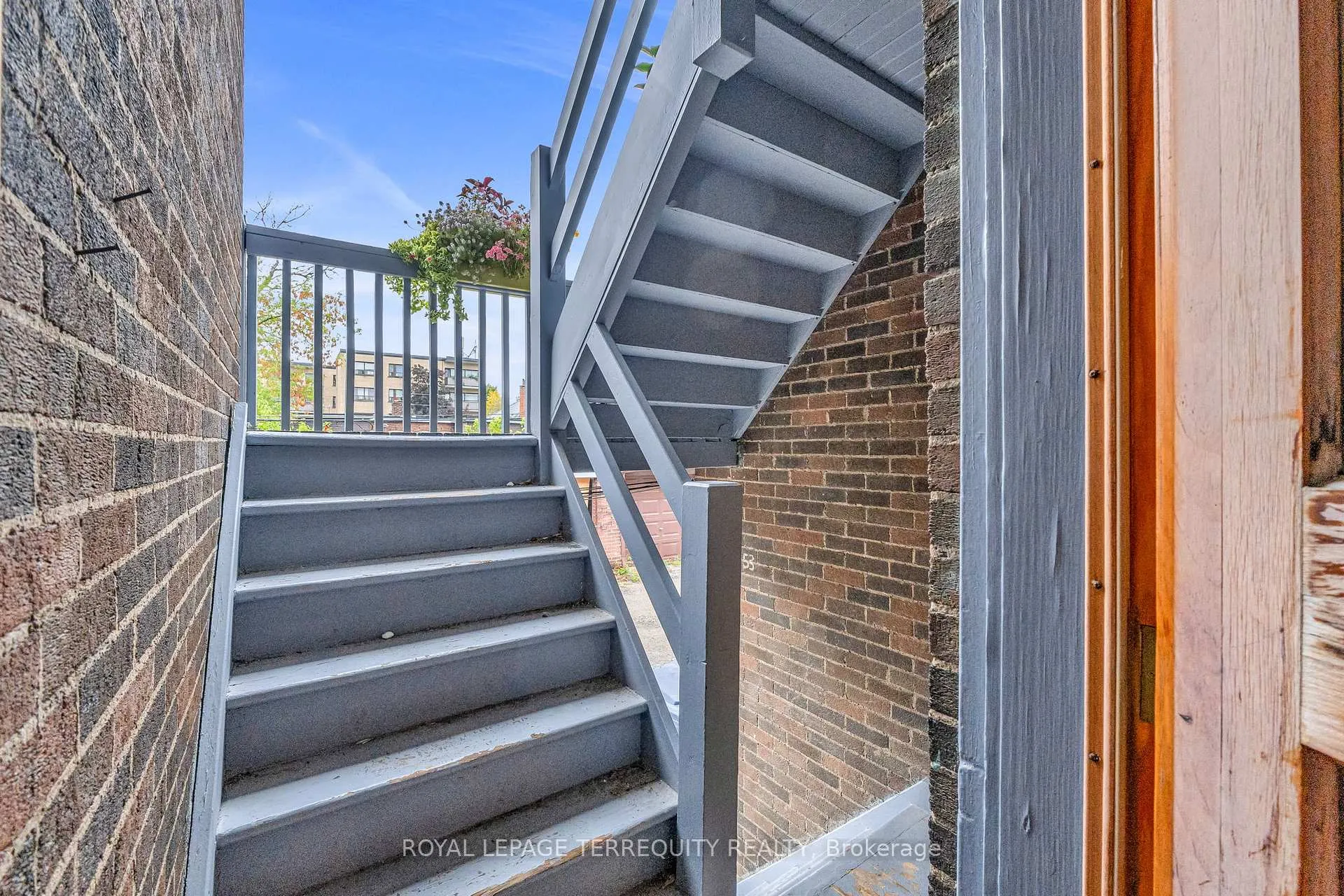 Photo 32 of 51 Claxton Boulevard, Toronto, Humewood-Cedarvale — HOMEH