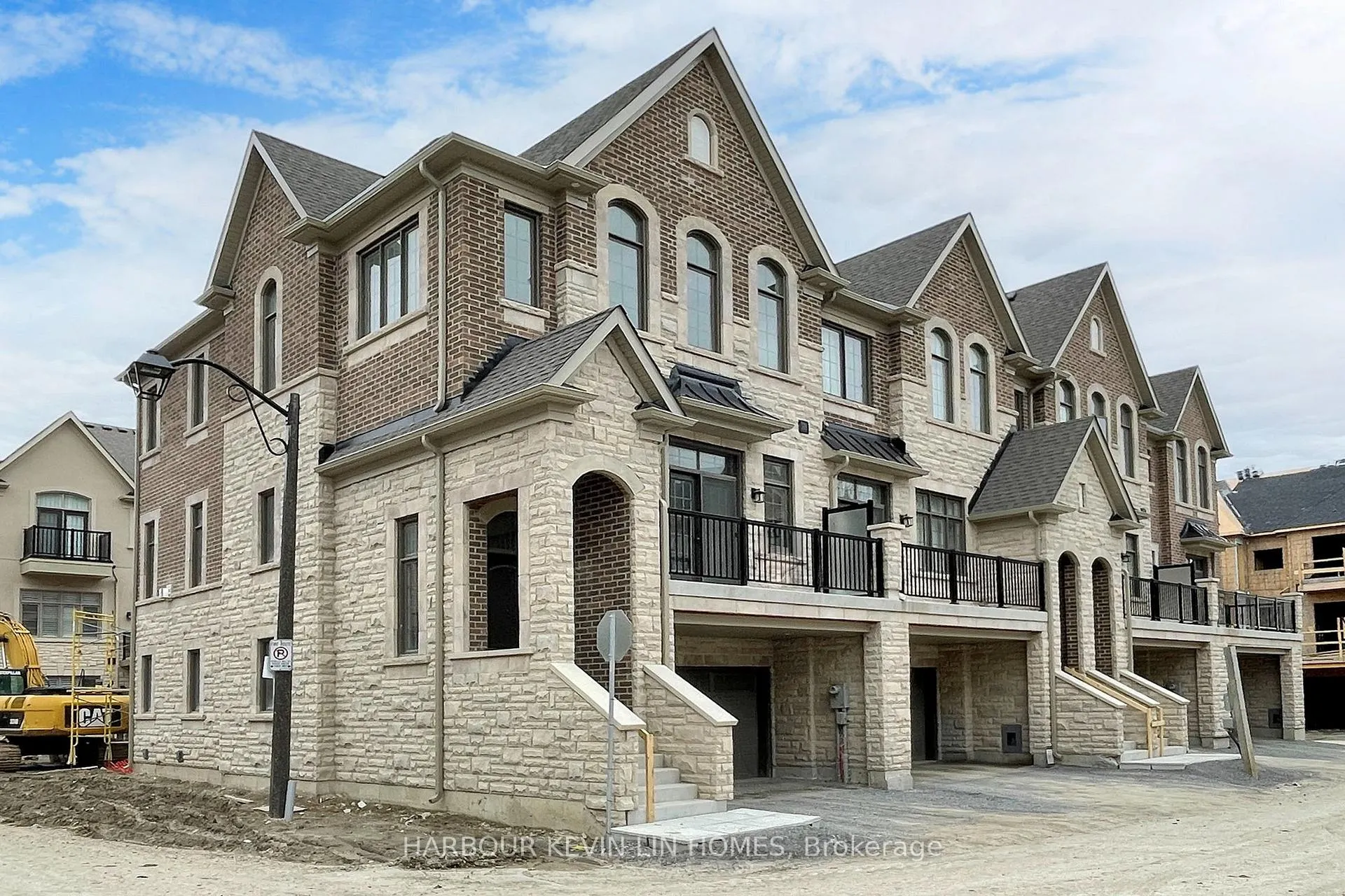 Photo 2 of 1 Gardeners Lane, Markham, Angus Glen — HOMEH