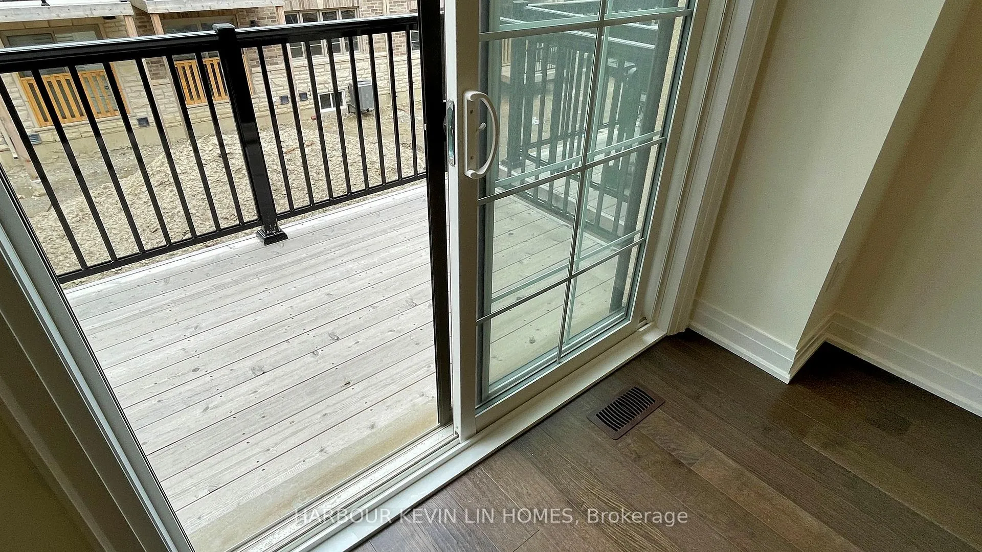 Photo 17 of 1 Gardeners Lane, Markham, Angus Glen — HOMEH