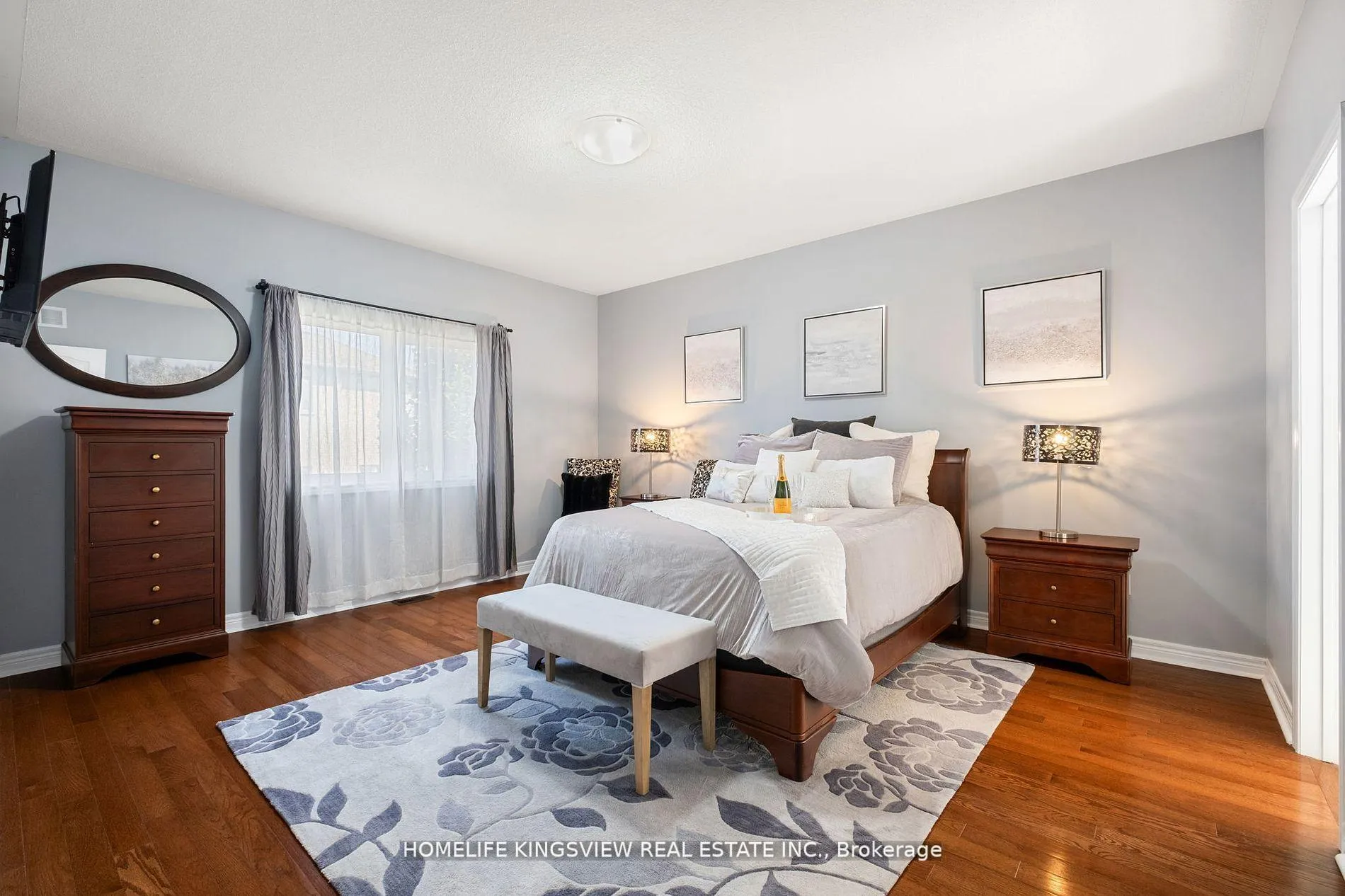 Photo 16 of 220 Peak Point Boulevard, Vaughan, Rural Vaughan — HOMEH
