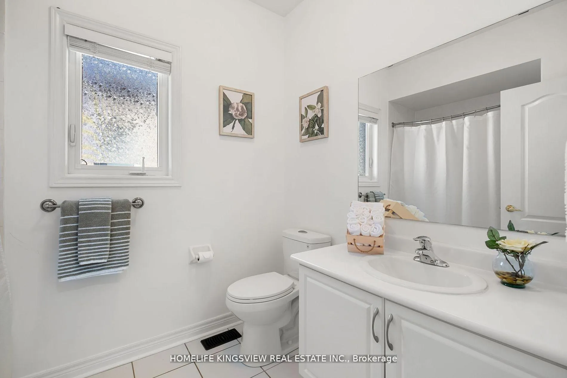 Photo 21 of 220 Peak Point Boulevard, Vaughan, Rural Vaughan — HOMEH