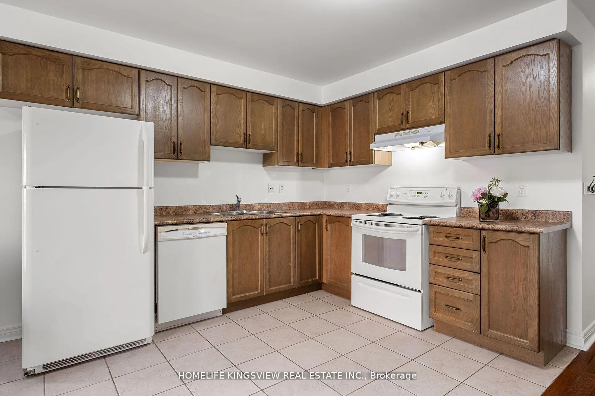 Photo 23 of 220 Peak Point Boulevard, Vaughan, Rural Vaughan — HOMEH
