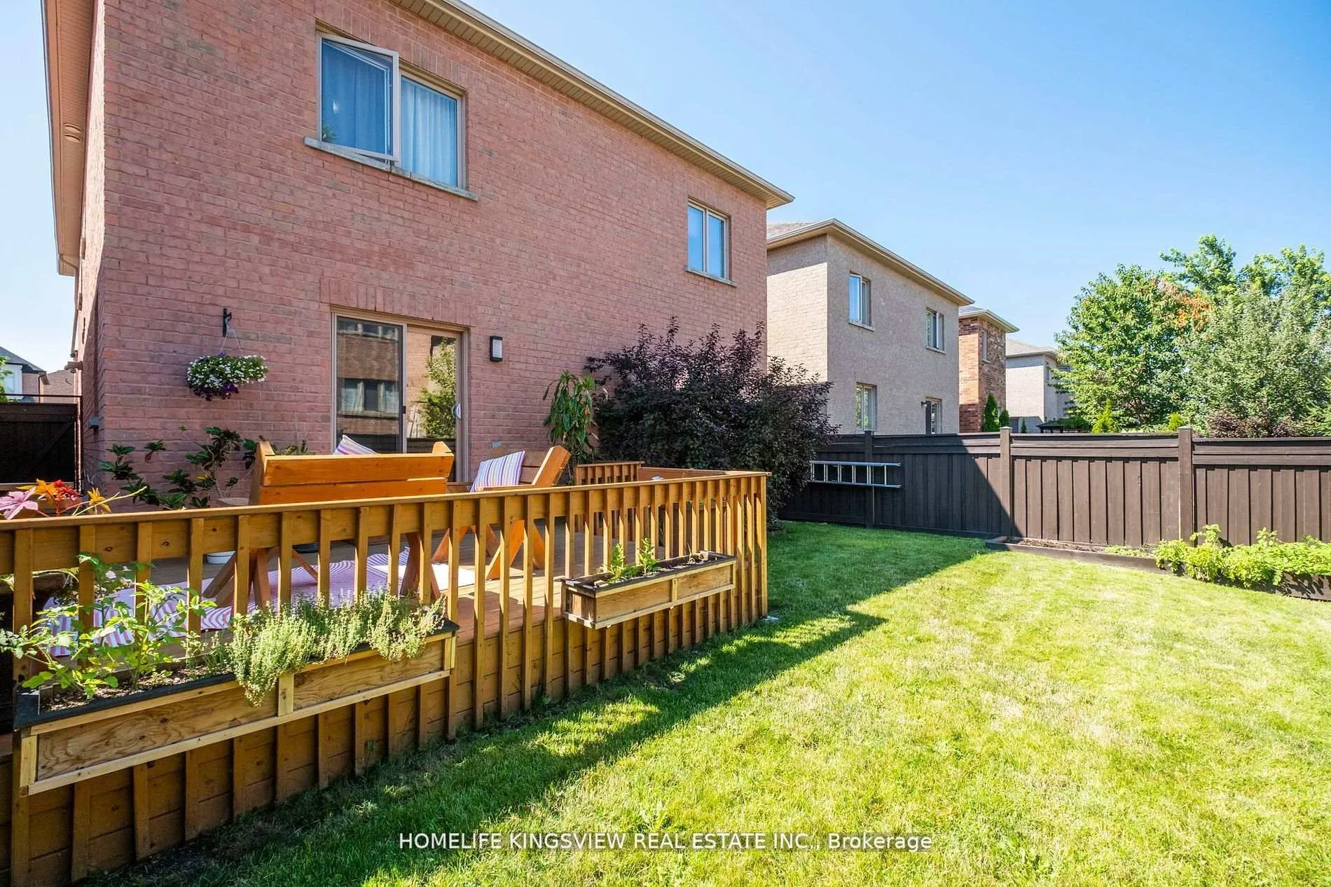 Photo 40 of 220 Peak Point Boulevard, Vaughan, Rural Vaughan — HOMEH