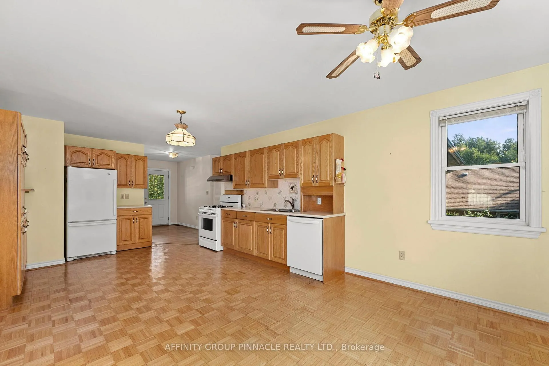 Photo 7 of B1330 Main Street E, Brock, Rural Brock — HOMEH