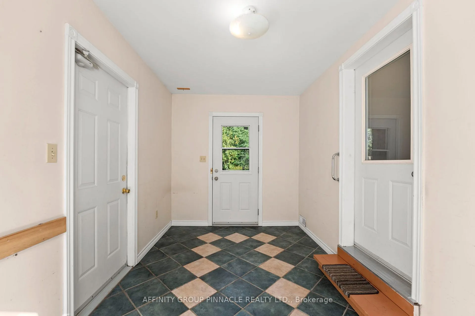 Photo 22 of B1330 Main Street E, Brock, Rural Brock — HOMEH