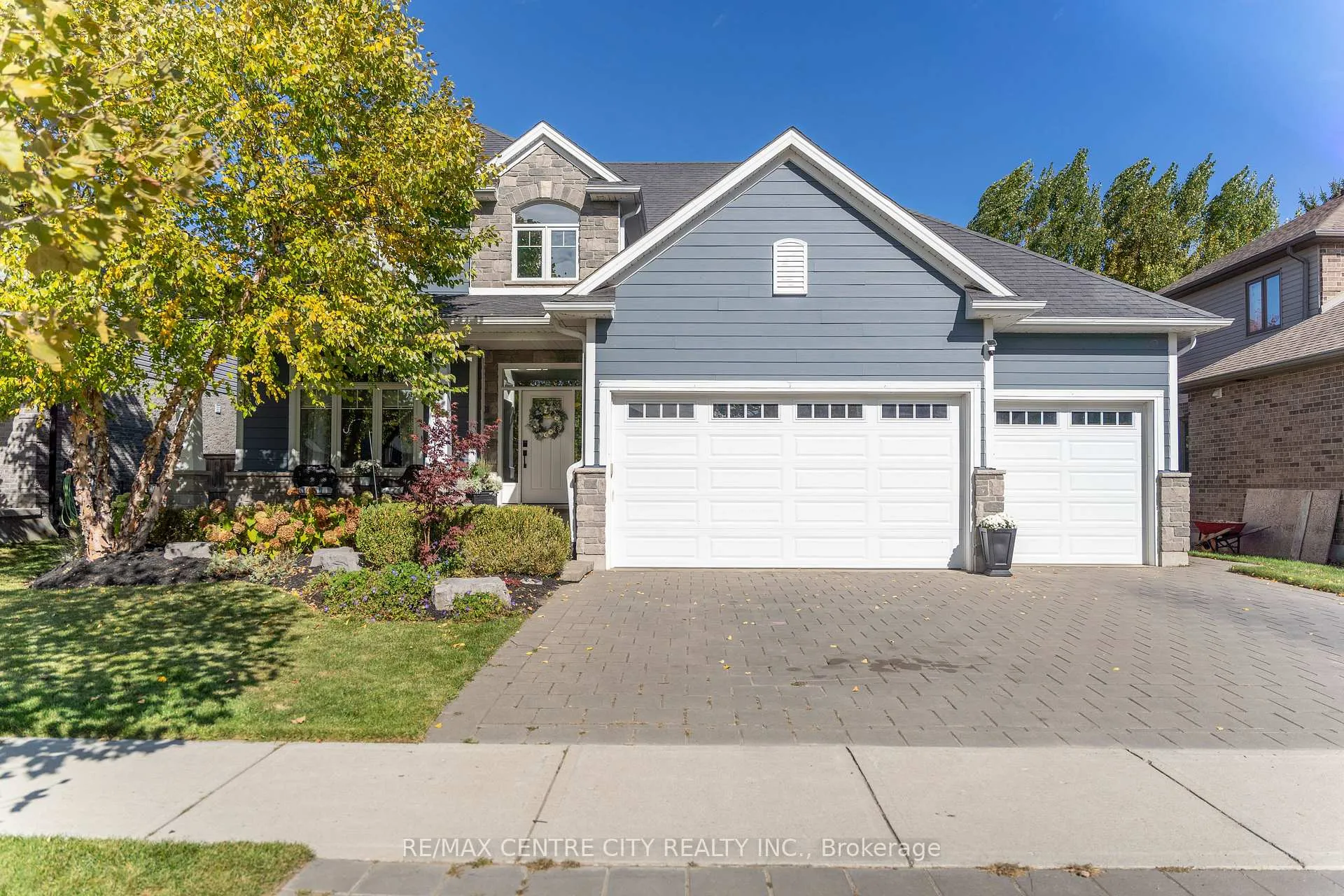 Photo 1 of 56 Caverhill Crescent, Middlesex Centre, Komoka — HOMEH