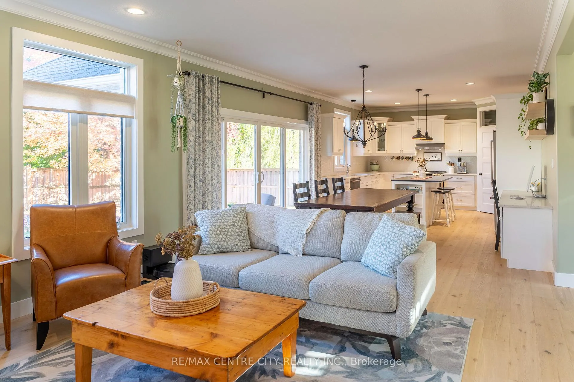 Photo 13 of 56 Caverhill Crescent, Middlesex Centre, Komoka — HOMEH
