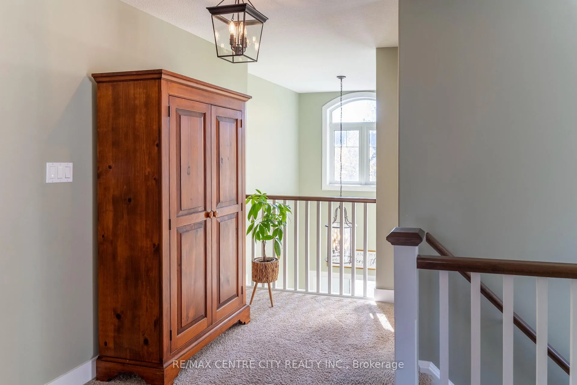 Photo 23 of 56 Caverhill Crescent, Middlesex Centre, Komoka — HOMEH