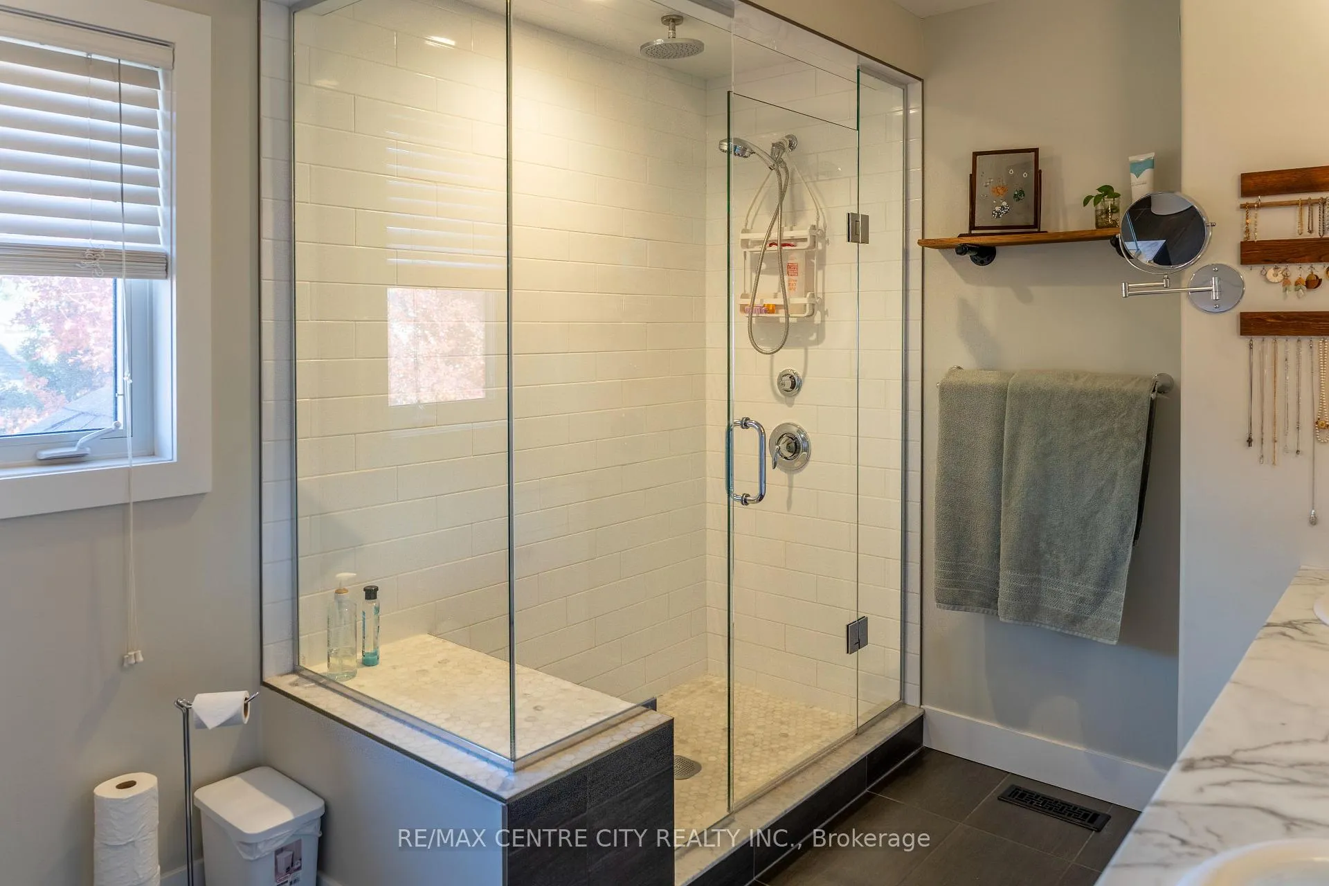 Photo 28 of 56 Caverhill Crescent, Middlesex Centre, Komoka — HOMEH
