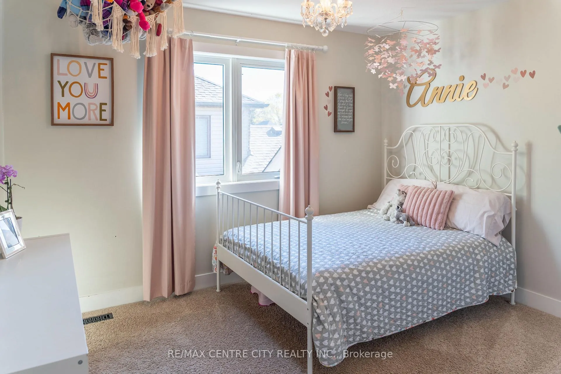Photo 32 of 56 Caverhill Crescent, Middlesex Centre, Komoka — HOMEH