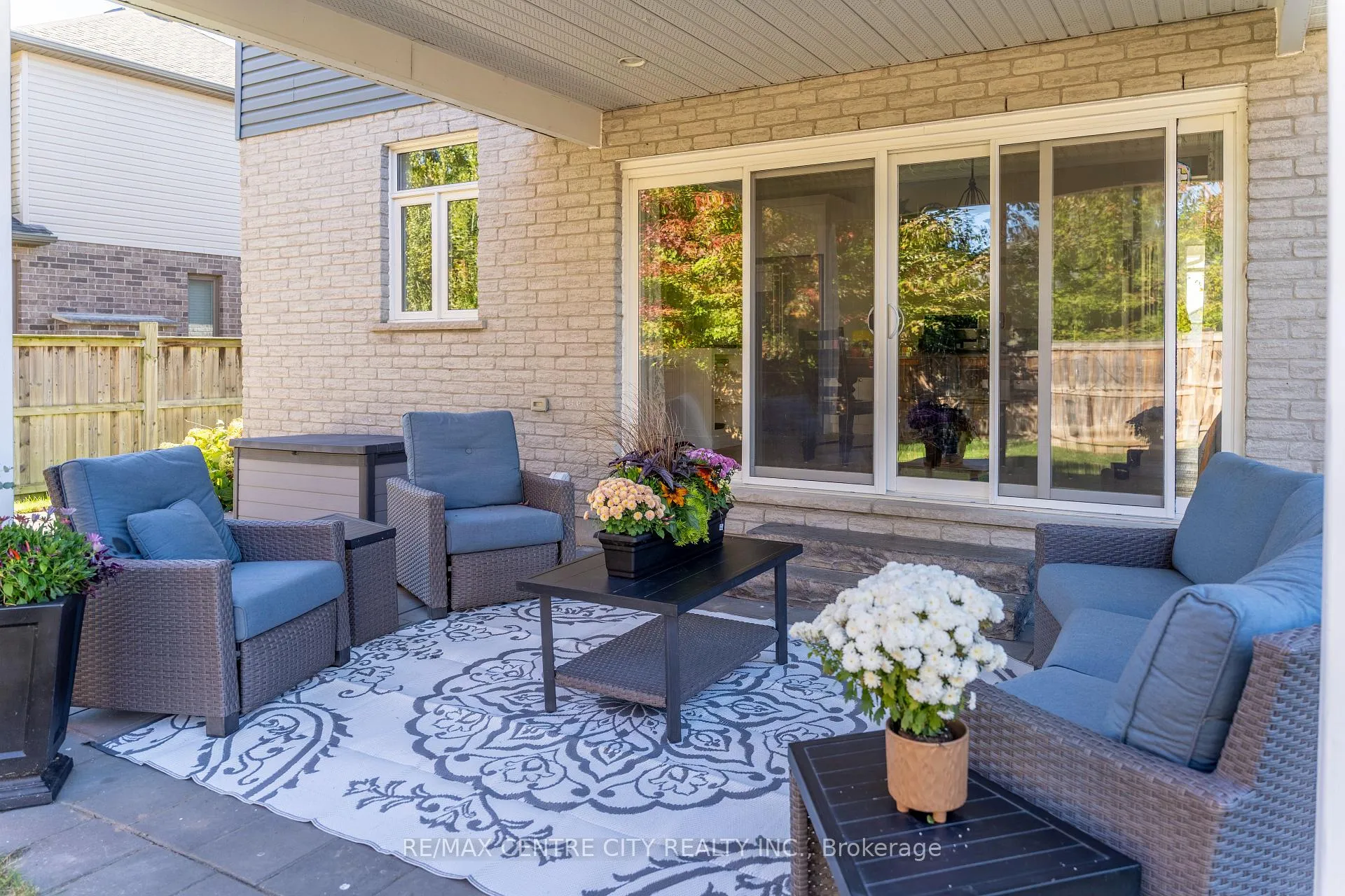 Photo 46 of 56 Caverhill Crescent, Middlesex Centre, Komoka — HOMEH