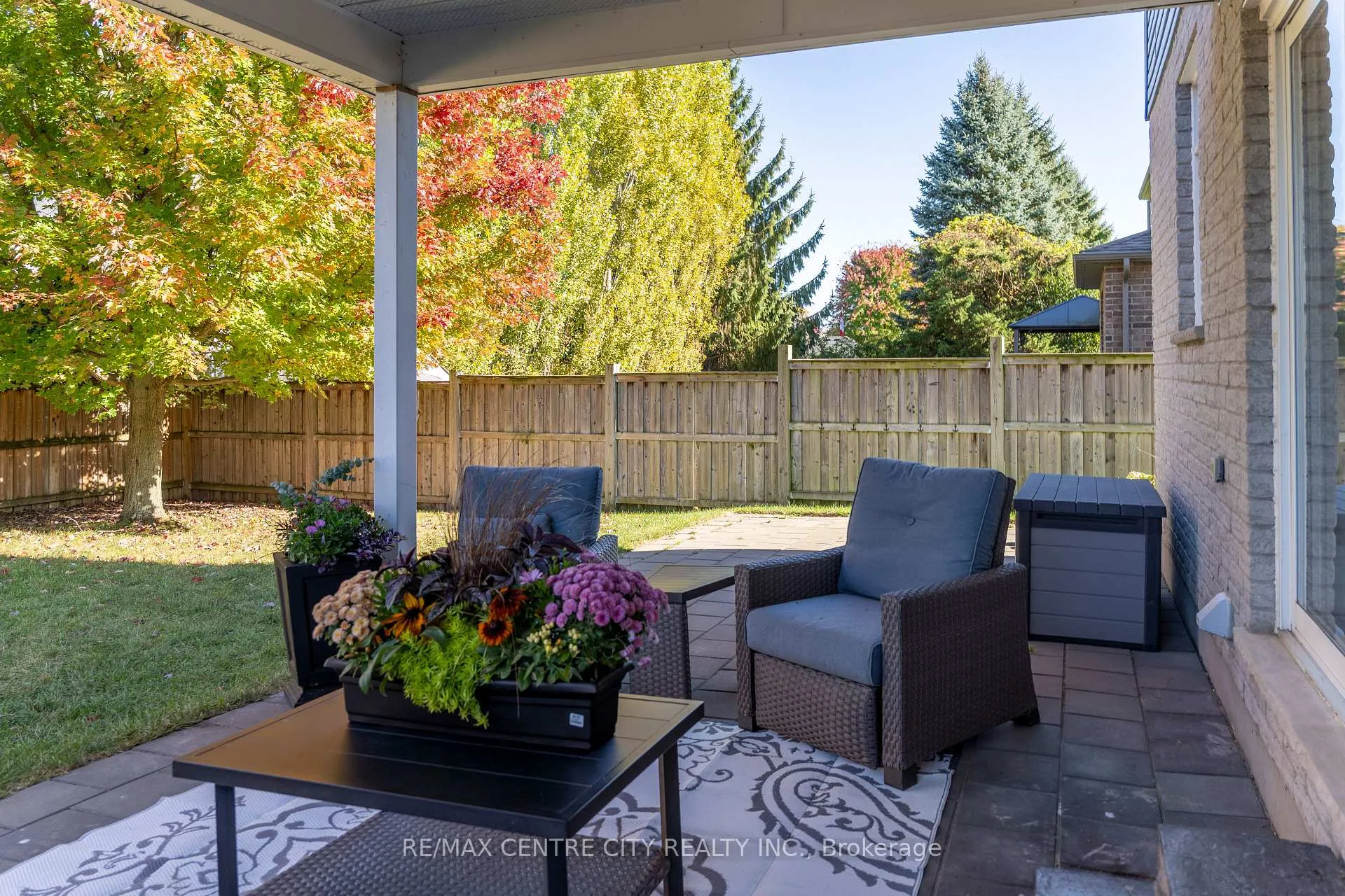 Photo 50 of 56 Caverhill Crescent, Middlesex Centre, Komoka — HOMEH