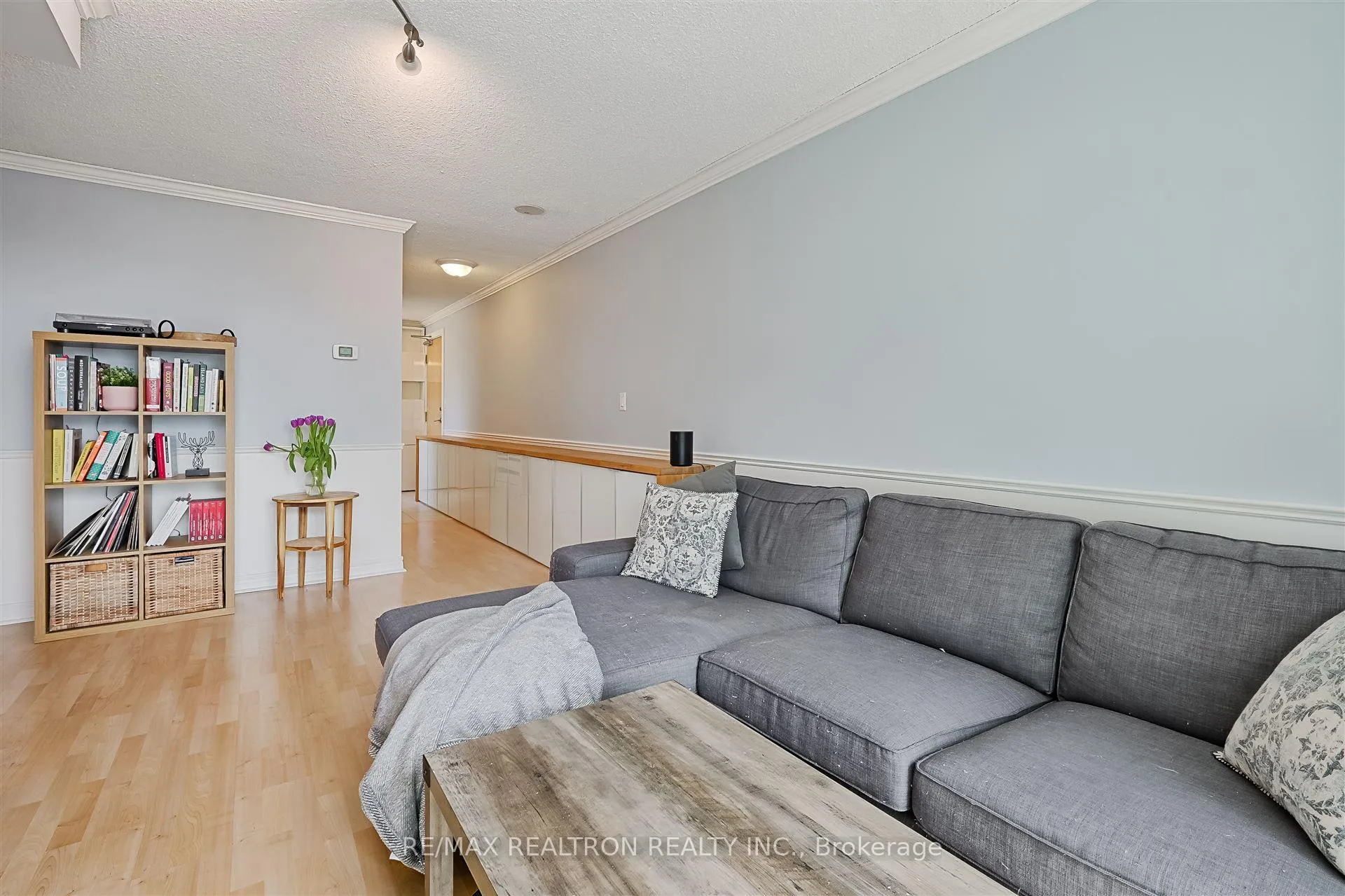 Photo 9 of Unit 803, 212 Eglinton Avenue E, Toronto, Mount Pleasant West — HOMEH