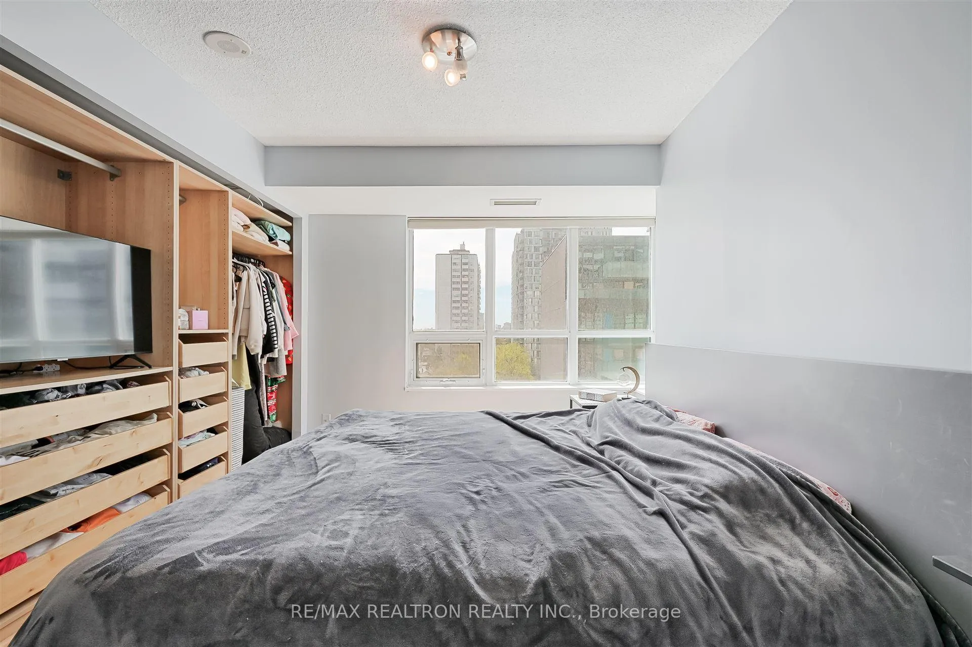 Photo 17 of Unit 803, 212 Eglinton Avenue E, Toronto, Mount Pleasant West — HOMEH