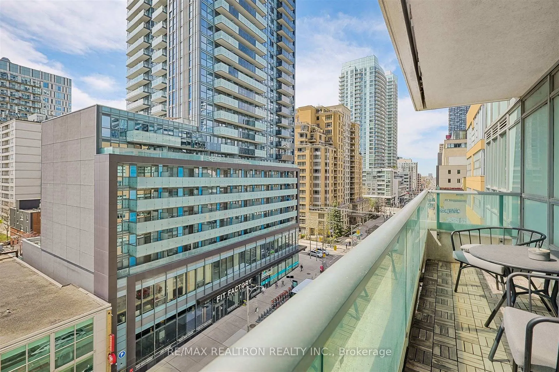 Photo 28 of Unit 803, 212 Eglinton Avenue E, Toronto, Mount Pleasant West — HOMEH