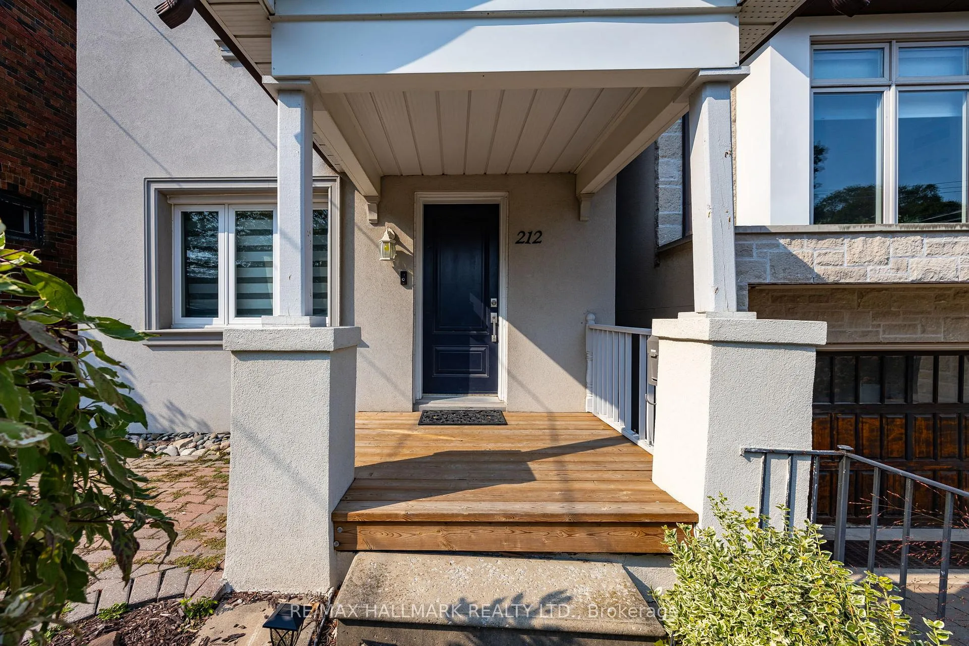 Photo 2 of 212 Broadway Avenue, Toronto, Mount Pleasant East — HOMEH