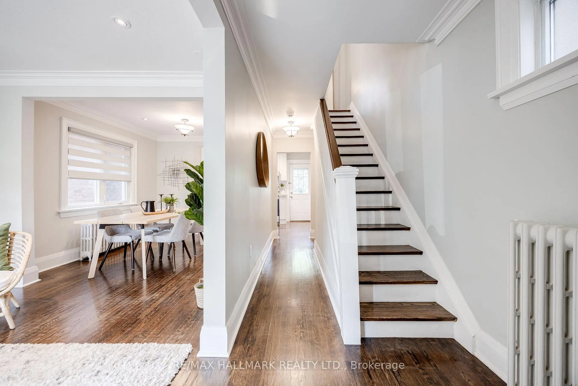 Photo 3 of 212 Broadway Avenue, Toronto, Mount Pleasant East — HOMEH