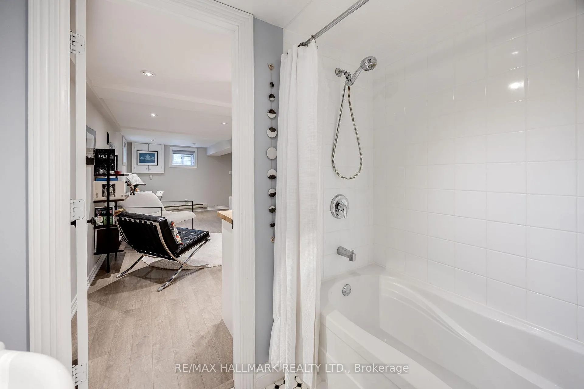 Photo 22 of 212 Broadway Avenue, Toronto, Mount Pleasant East — HOMEH