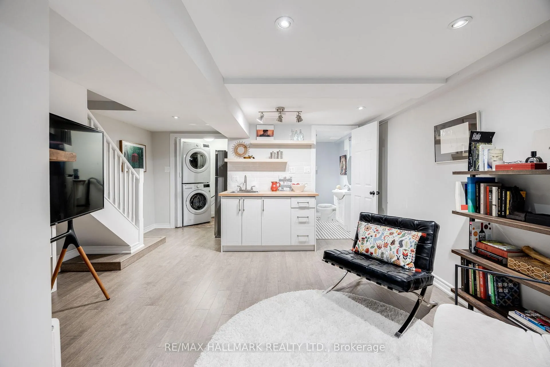 Photo 25 of 212 Broadway Avenue, Toronto, Mount Pleasant East — HOMEH
