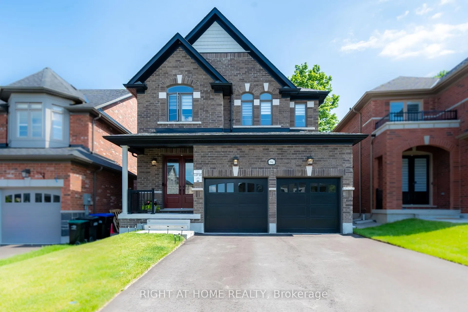 Photo 4 of 1942 Mcneil Street, Innisfil, Alcona — HOMEH