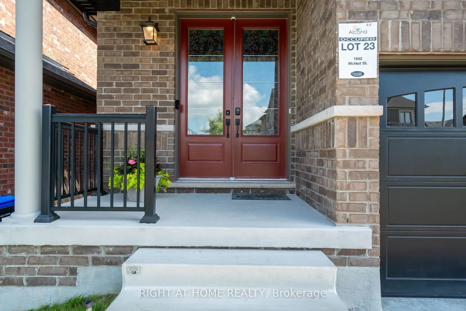 Photo 5 of 1942 Mcneil Street, Innisfil, Alcona — HOMEH