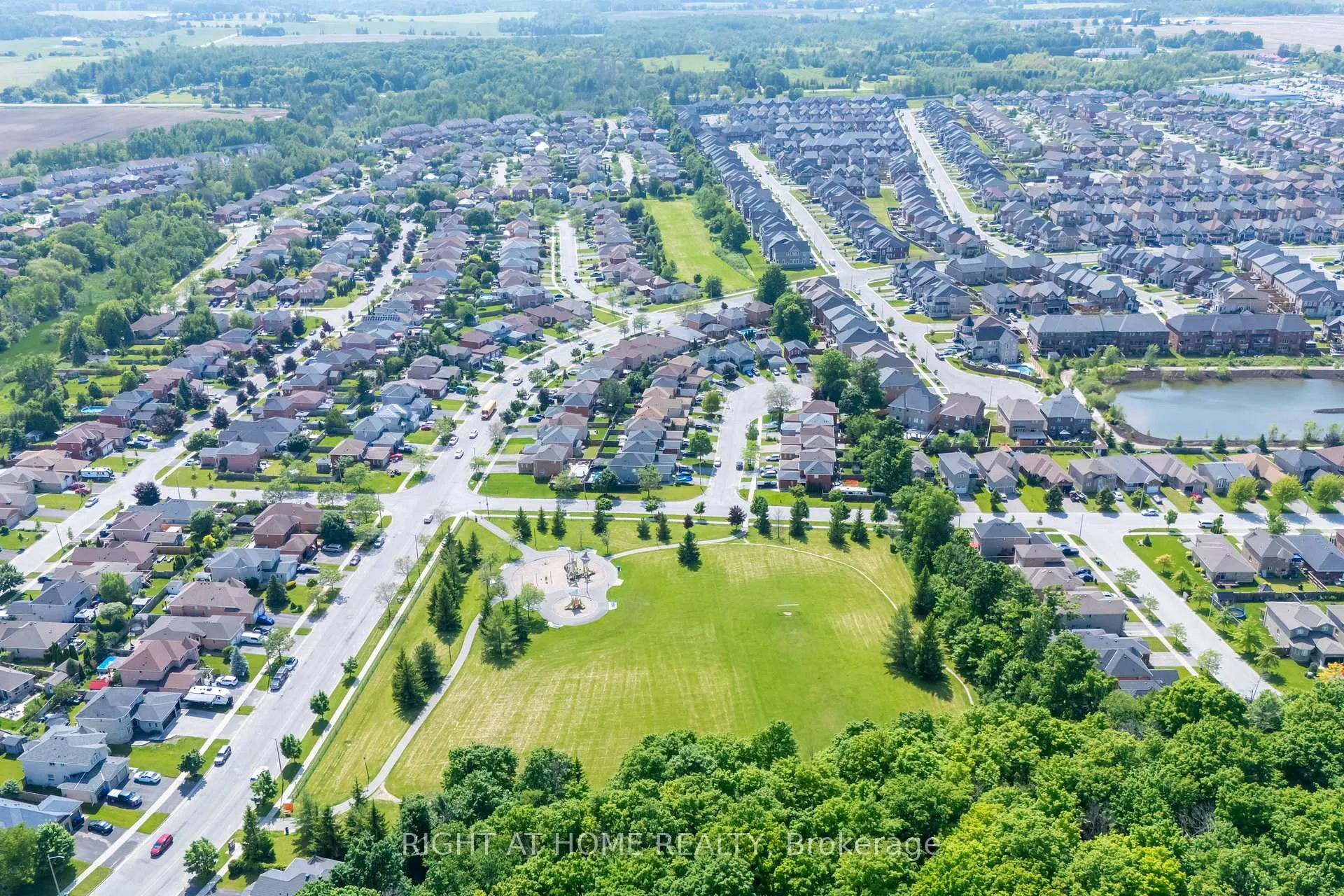 Photo 32 of 1942 Mcneil Street, Innisfil, Alcona — HOMEH