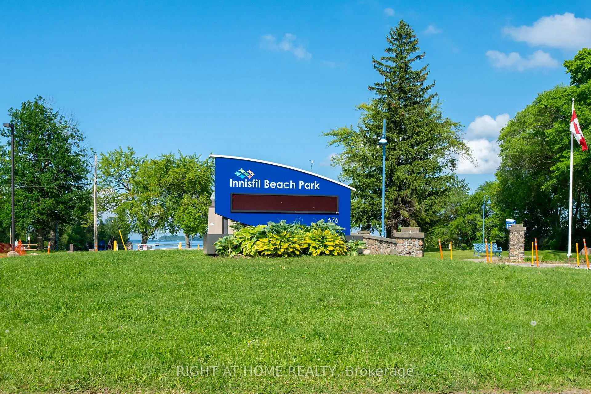 Photo 34 of 1942 Mcneil Street, Innisfil, Alcona — HOMEH