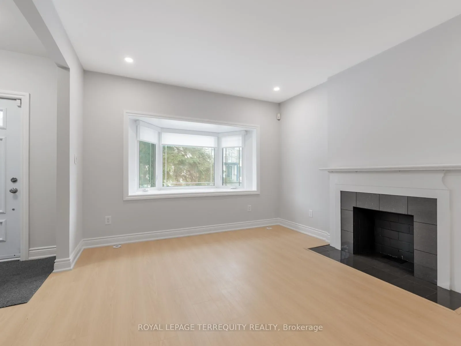 Photo 5 of 533 Soudan Avenue, Toronto, Mount Pleasant East — HOMEH
