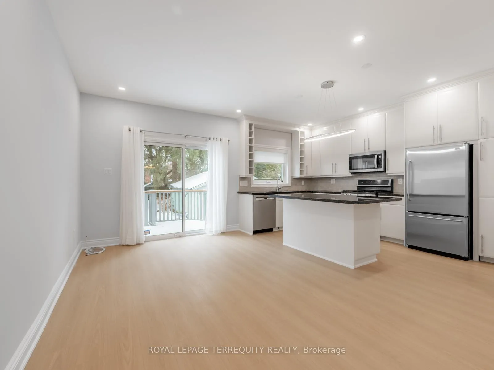 Photo 11 of 533 Soudan Avenue, Toronto, Mount Pleasant East — HOMEH