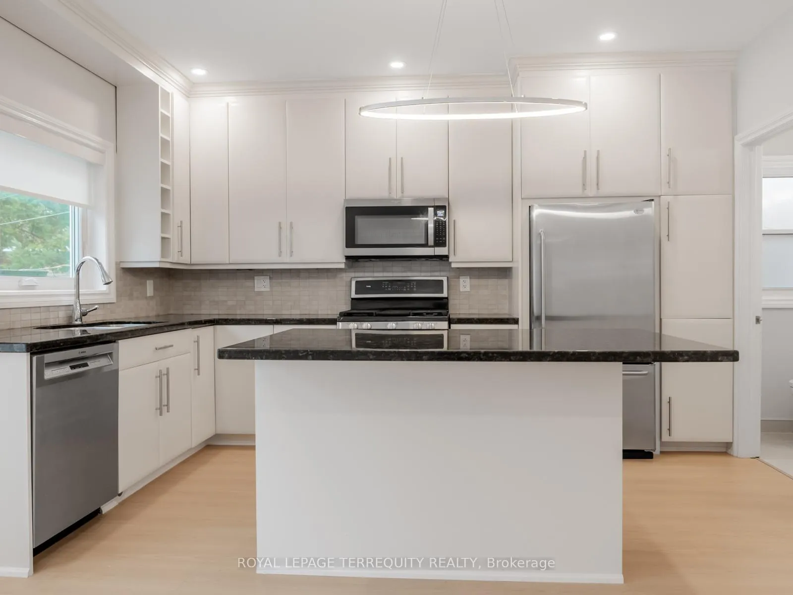 Photo 14 of 533 Soudan Avenue, Toronto, Mount Pleasant East — HOMEH
