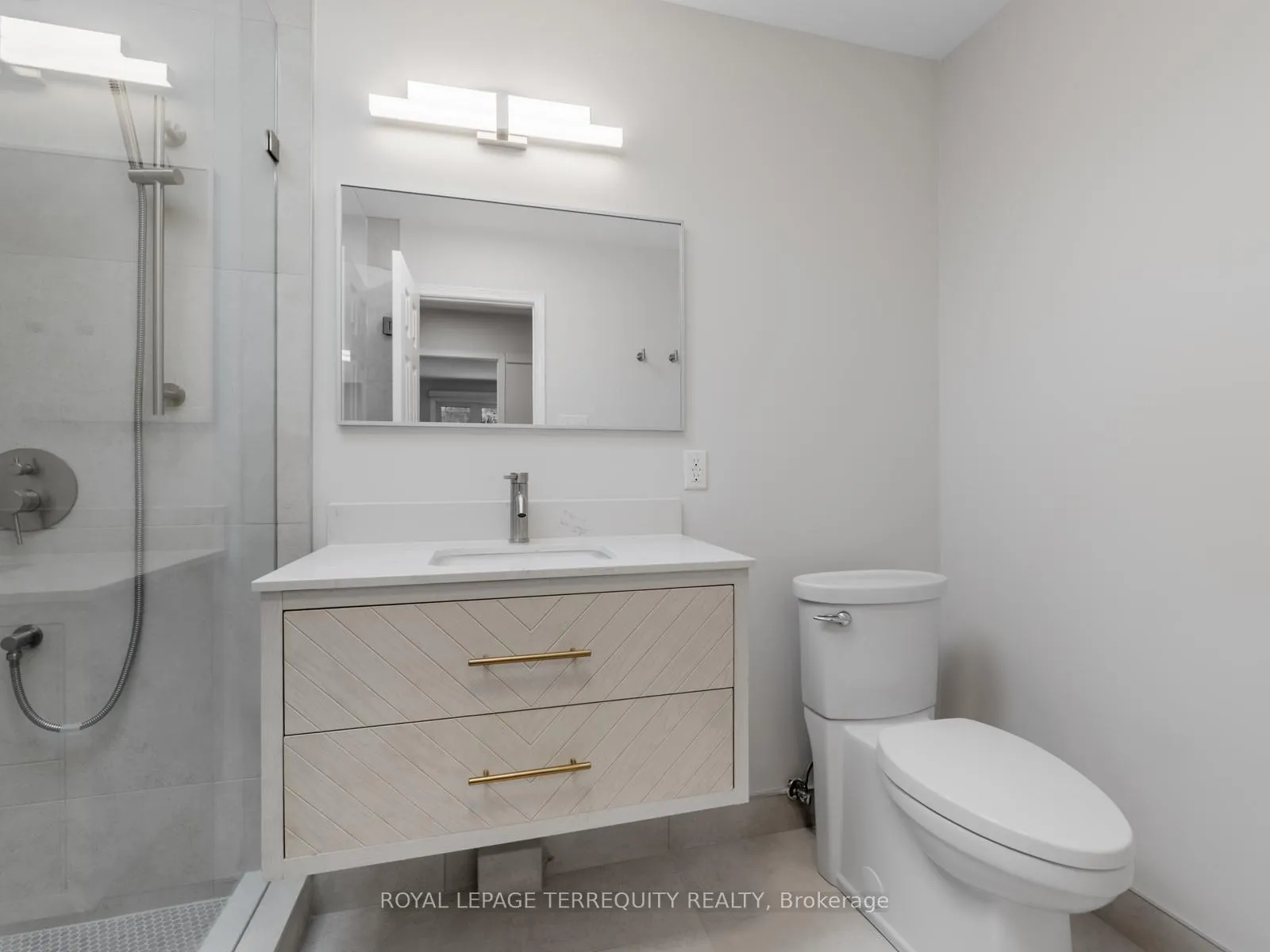 Photo 23 of 533 Soudan Avenue, Toronto, Mount Pleasant East — HOMEH